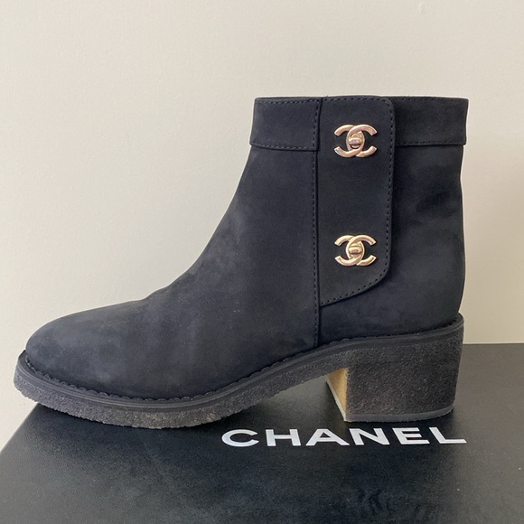 Chanel boots - Picture 2 of 15